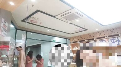 绝版未流出过网络的私房大神第三只眼温泉会所偷拍身材不错的丸子头纹身美女